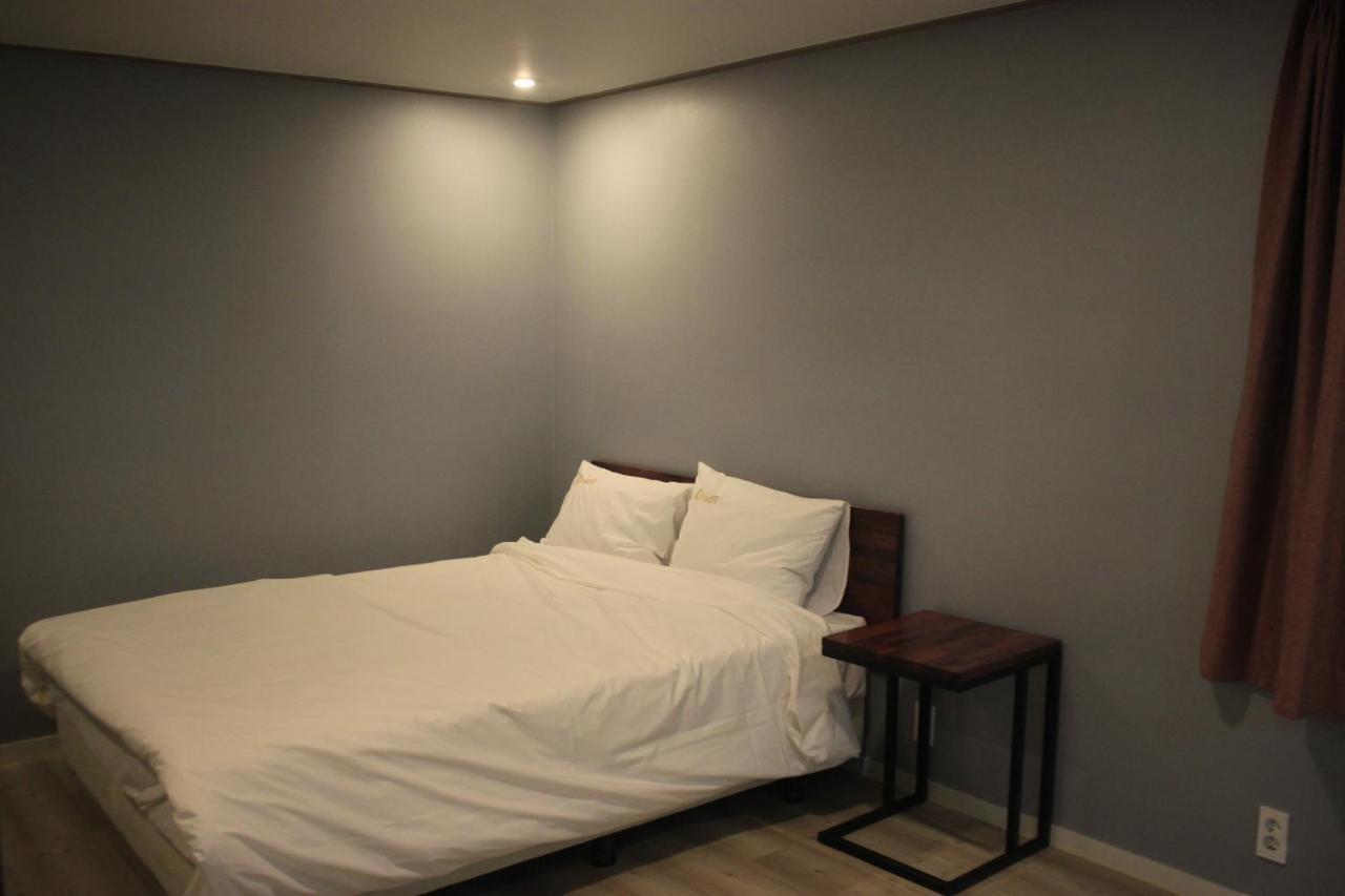 The Ozen Motel Jeju Buitenkant foto